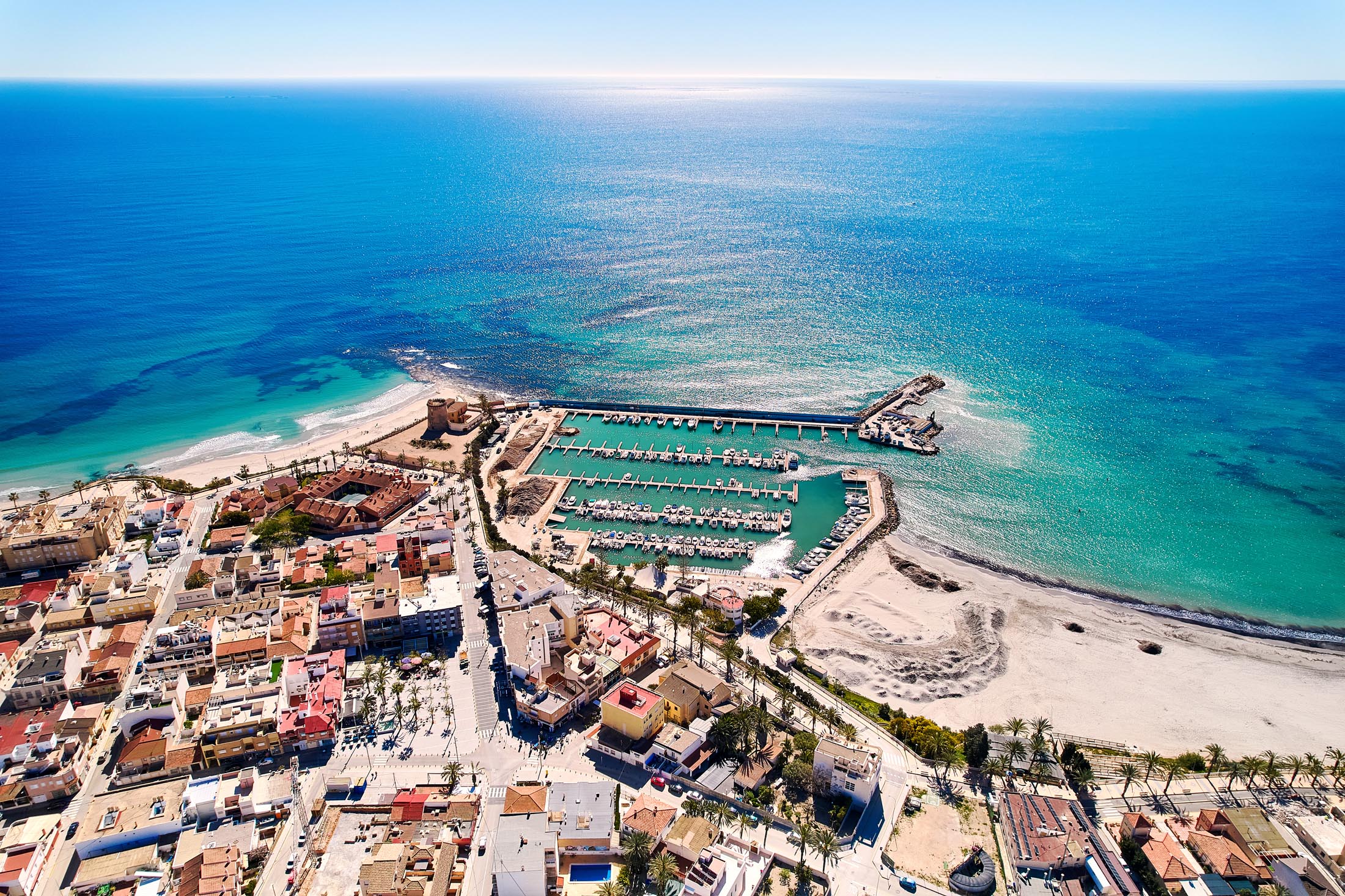 Profesionální realitní tým Reality Costa Blanca pomáhá najít vysněný domov